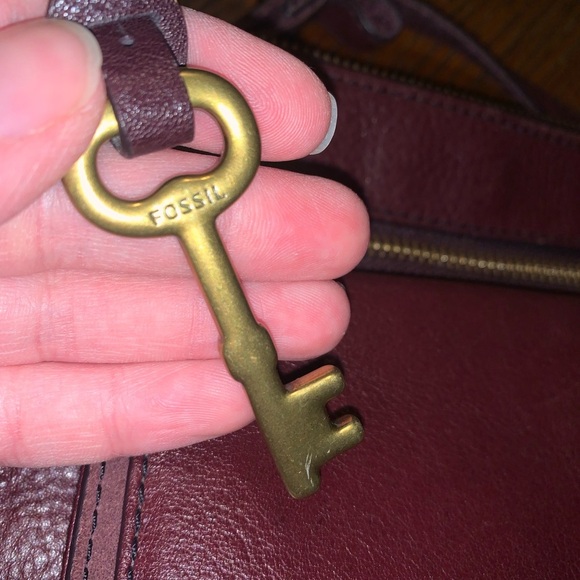 Fossil Kinley Leather Crossbody Pebbled Suede Flap Messenger Bag w Key Burgundy - Picture 8 of 14